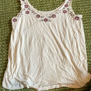 American eagle white tank top with red flowers